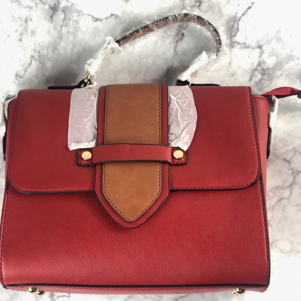 🔴SOLD 🔴NWT red & brown crossbody purse